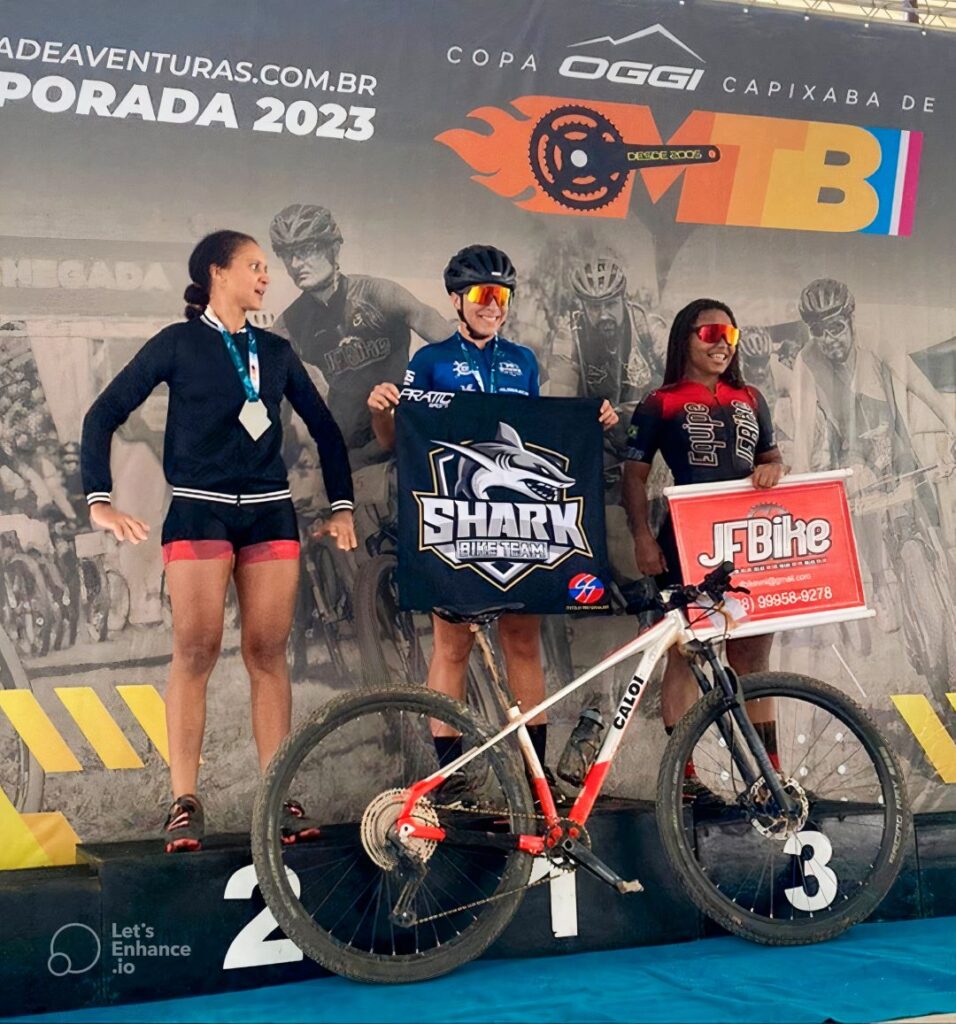 women's victory of our champion cyclist isa oliveira